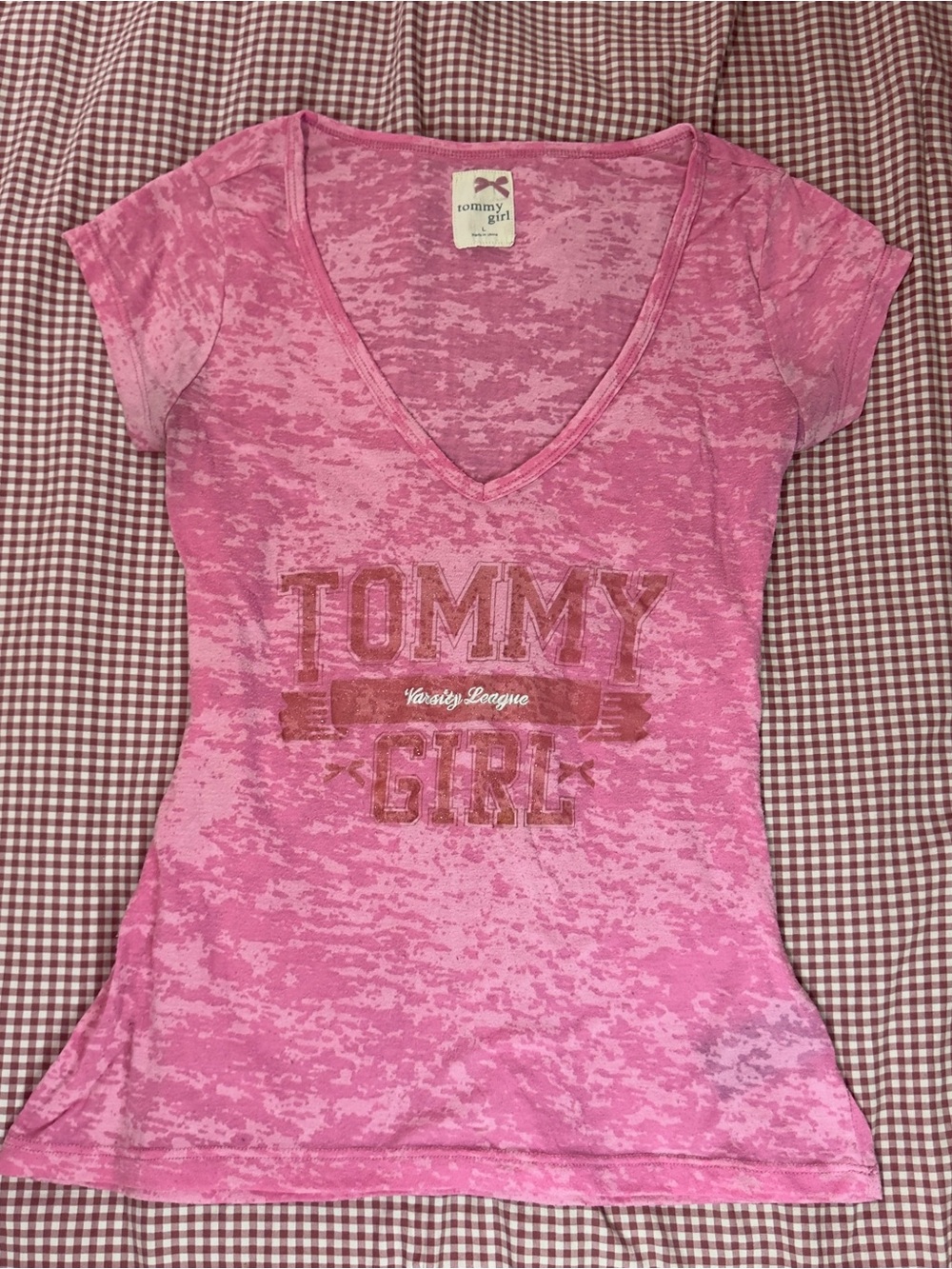 Y2K Tommy Hilfiger Pink V-Neck Graphic Tee - Picture 3 of 9
